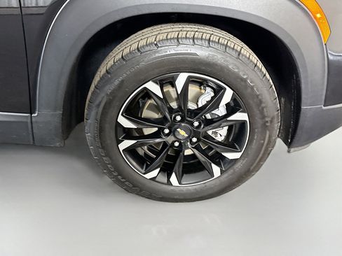 Used 2022 Chevrolet TrailBlazer LT w/ Convenience Package image 32