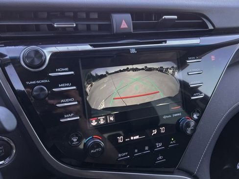Used 2020 Toyota Camry XSE image 18