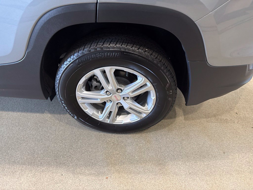 Used 2024 GMC Terrain SLE w/ Driver Convenience Package AWD/4WD image 10