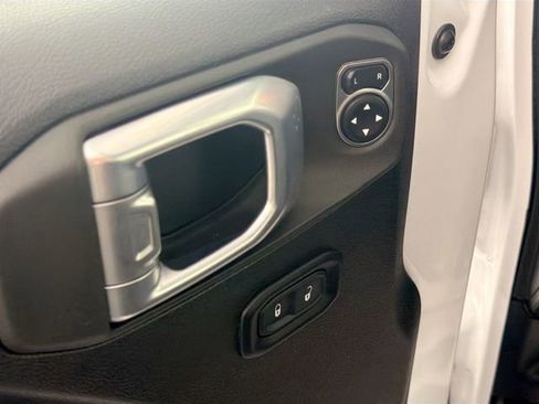 Used 2021 Jeep Wrangler Rubicon image 17