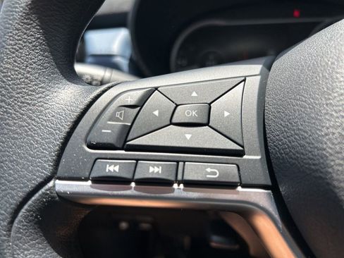 New 2025 Nissan Versa SV w/ Trunk Package image 19