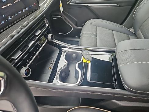 New 2026 Chevrolet Traverse High Country AWD/4WD image 14
