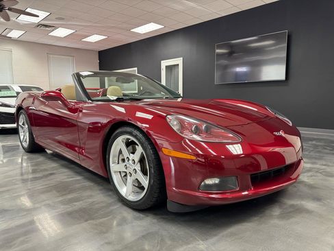 Used 2006 Chevrolet Corvette Convertible w/ Preferred Equipment Group RWD image 4