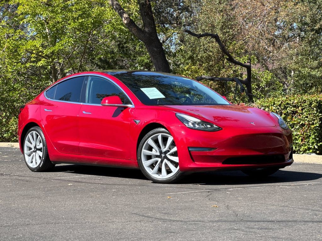 Used 2018 Tesla Model 3 Long Range RWD image 2
