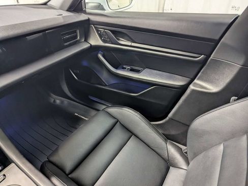 Used 2022 Porsche Taycan 4S AWD/4WD image 8