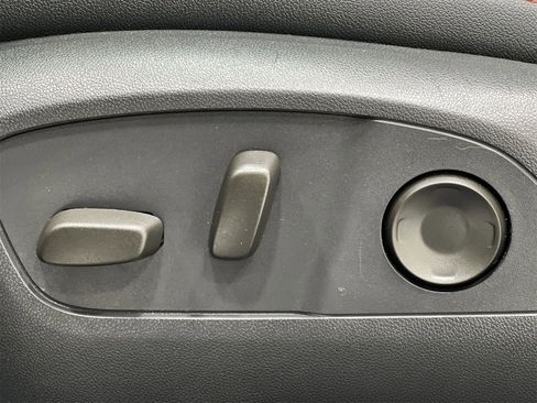 Used 2024 Chevrolet Equinox EV RS image 12