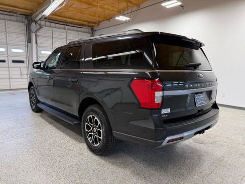 Used 2024 Ford Expedition Max XLT AWD/4WD image 2