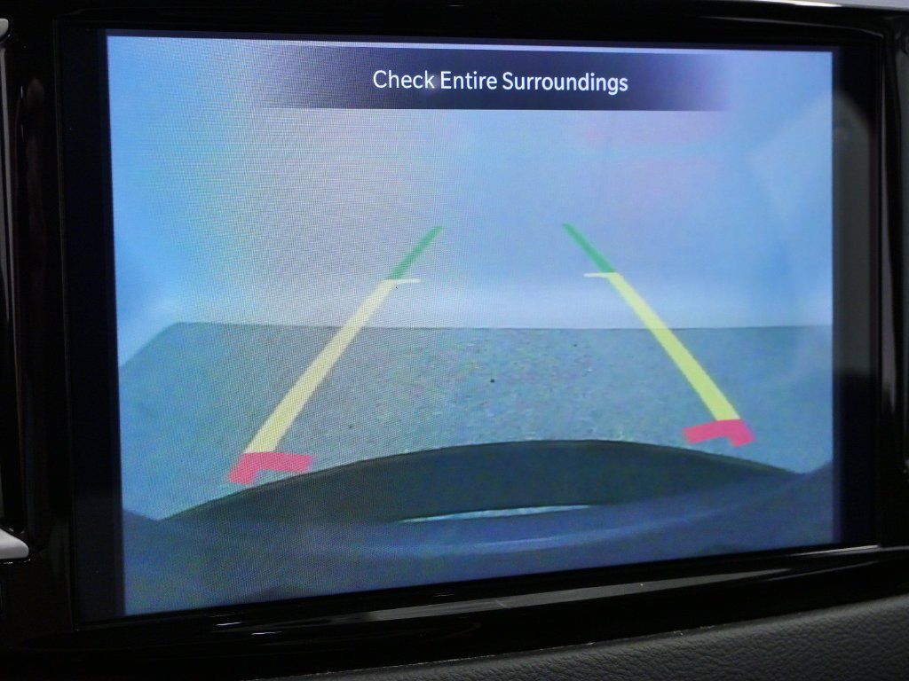 Certified 2023 Chrysler Pacifica Touring-L FWD image 29