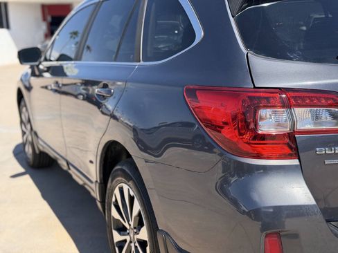 Used 2017 Subaru Outback 2.5i Limited w/ Popular Package #5 AWD/4WD image 11