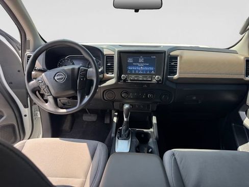 Used 2022 Nissan Frontier SV w/ Technology Package RWD image 21