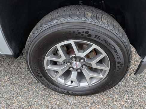 Used 2019 Chevrolet Colorado W/T RWD image 7