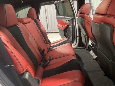 Used 2023 Acura MDX A-Spec image 13