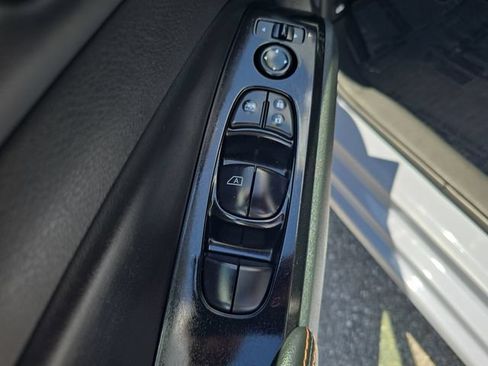 Used 2024 Nissan Altima 2.5 SR AWD/4WD image 16