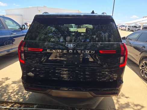 Used 2025 Ford Expedition King Ranch AWD/4WD image 4