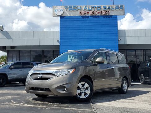 Used 2016 Nissan Quest SV image 2