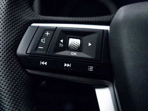 Used 2025 Mitsubishi Outlander SE AWD/4WD image 21