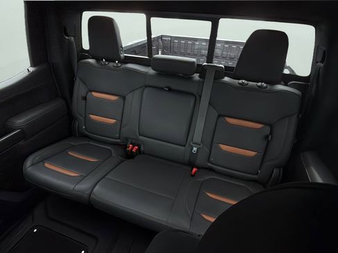 Used 2022 GMC Sierra 1500 AT4 w/ AT4 Premium Package AWD/4WD image 12