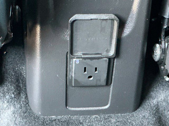 Used 2021 Buick Encore Preferred w/ Safety Package II AWD/4WD image 9