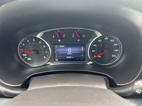 Used 2023 GMC Terrain SLE w/ Driver Convenience Package image 4