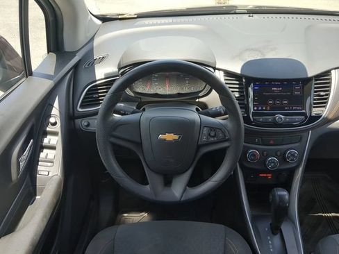 Used 2021 Chevrolet Trax LS w/ LPO, Protection Package AWD/4WD image 17