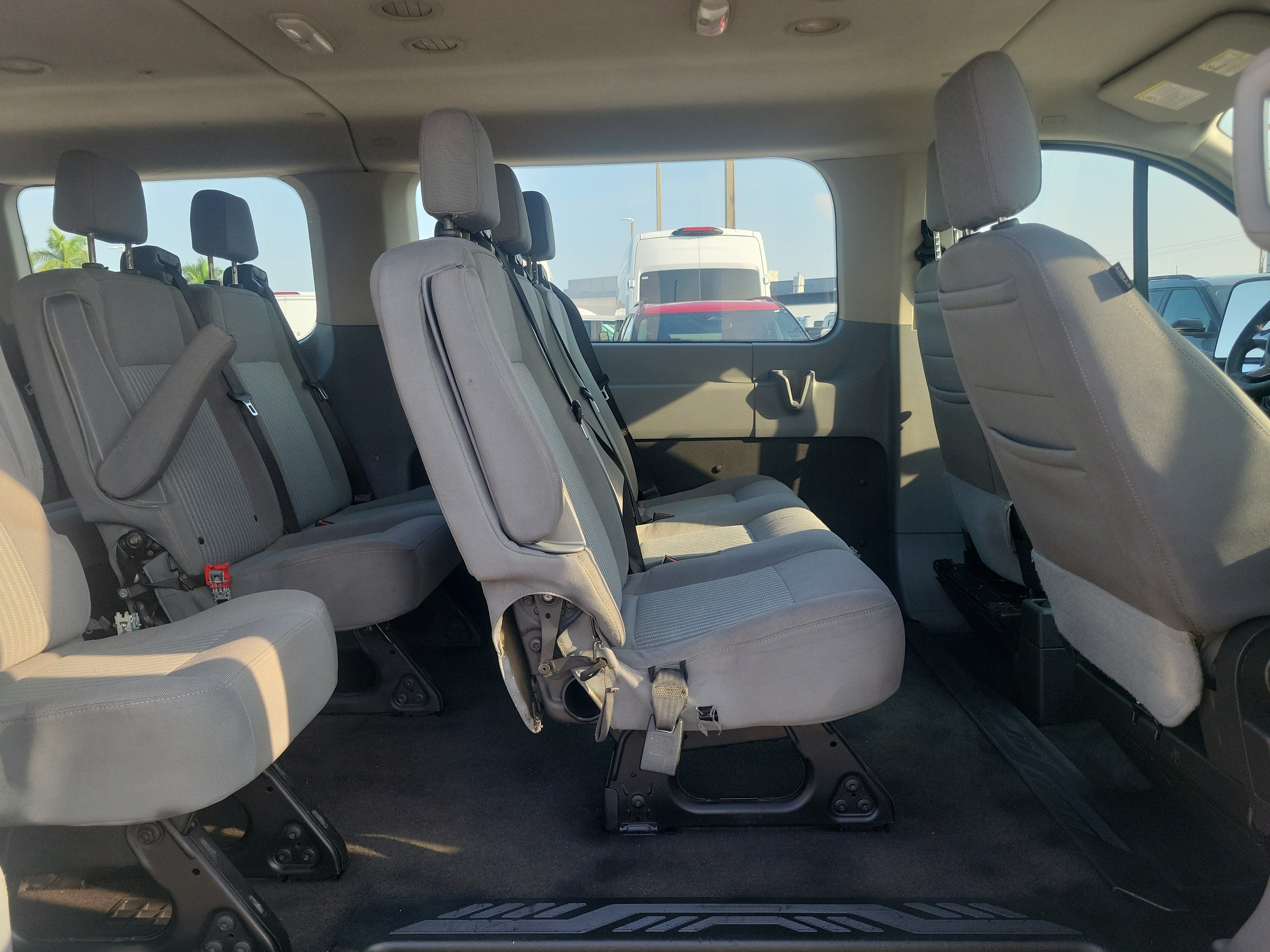 Used 2018 Ford Transit 350 XLT RWD image 14