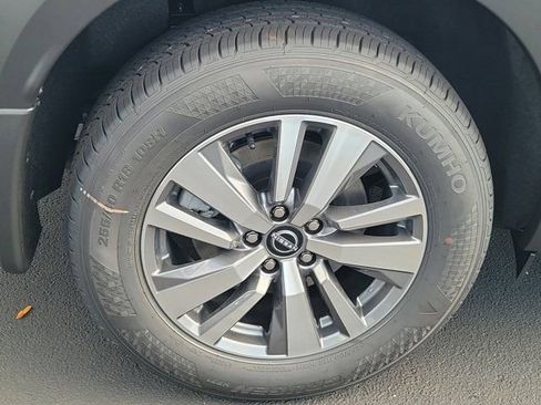 New 2026 Nissan Pathfinder SL FWD image 3