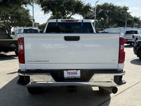 Used 2025 Chevrolet Silverado 2500 LT w/ Safety Package AWD/4WD image 6