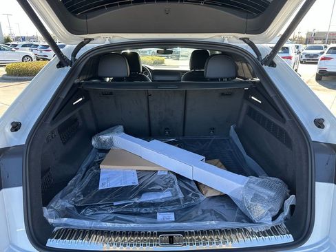 New 2026 Audi Q8 Premium Plus image 22