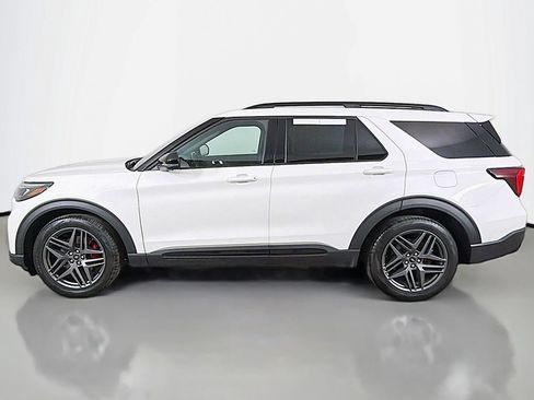 Used 2025 Ford Explorer ST AWD/4WD image 19