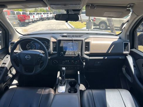Used 2022 Nissan Frontier SV AWD/4WD image 20