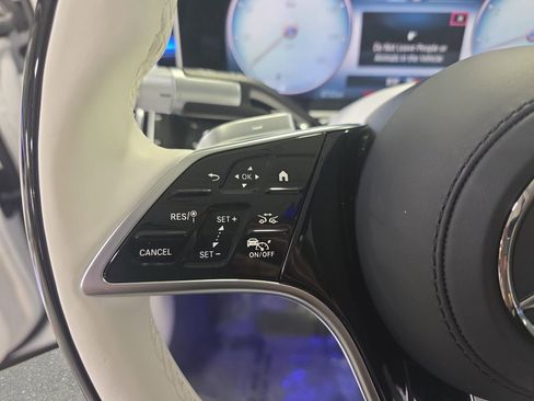 Used 2025 Mercedes-Benz Maybach S 580 4MATIC image 17
