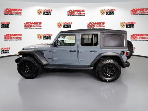 Used 2025 Jeep Wrangler Unlimited Sport AWD/4WD image 13