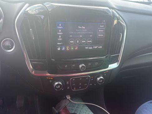 Used 2020 Chevrolet Traverse Premier FWD image 4