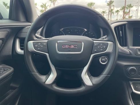 Used 2024 GMC Terrain SLE w/ Driver Convenience Package FWD image 14