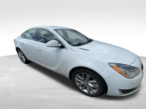 Used 2016 Buick Regal AWD image 9