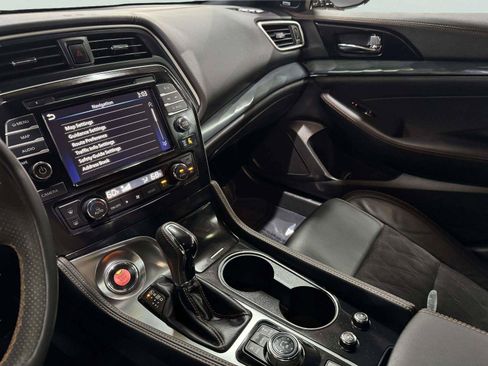 Used 2021 Nissan Maxima SR w/ Sport Mat Group FWD image 57