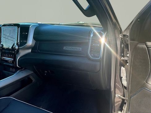 Used 2025 RAM 1500 Laramie AWD/4WD image 27