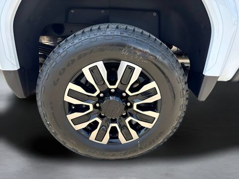 New 2026 GMC Sierra 2500 Denali Ultimate AWD/4WD image 40