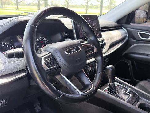 Used 2022 Jeep Compass Latitude AWD/4WD image 15
