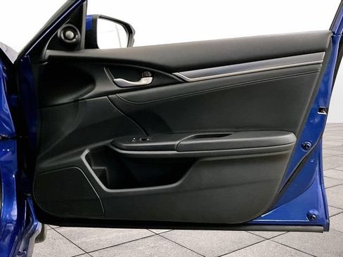 Used 2018 Honda Civic Touring image 24