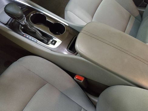 Used 2022 Chevrolet Malibu LT FWD image 26
