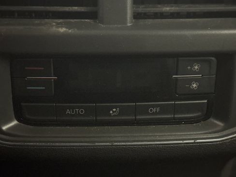 Used 2019 Volkswagen Atlas SE w/ Towing Package image 18