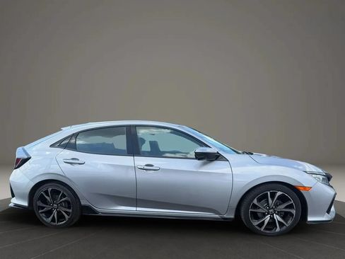 Used 2018 Honda Civic Sport Touring image 4
