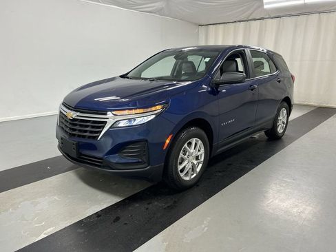 Used 2023 Chevrolet Equinox LS image 5