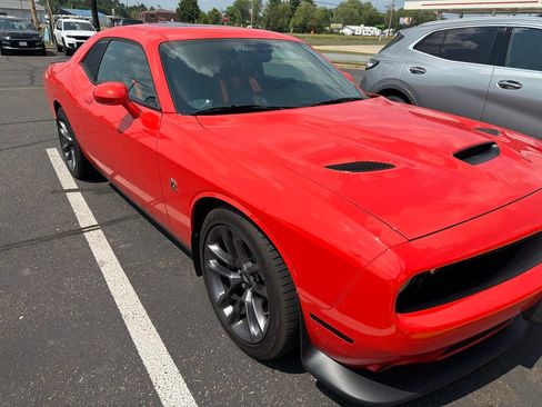 Used 2023 Dodge Challenger R/T Scat Pack RWD image 2
