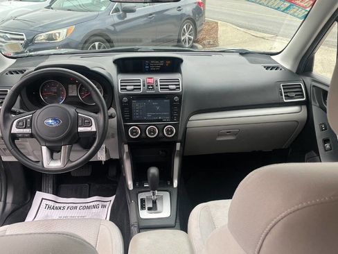 Used 2018 Subaru Forester 2.5i Premium w/ All-Weather Package image 12