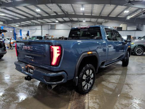 Used 2024 GMC Sierra 2500 Denali w/ Denali Reserve Package image 3