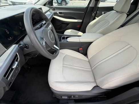 Used 2025 Hyundai Sonata SEL FWD image 15
