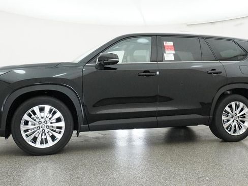 New 2026 Toyota Grand Highlander AWD image 18