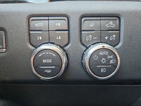 Used 2024 GMC Sierra 1500 Denali w/ Denali Reserve Package AWD/4WD image 17